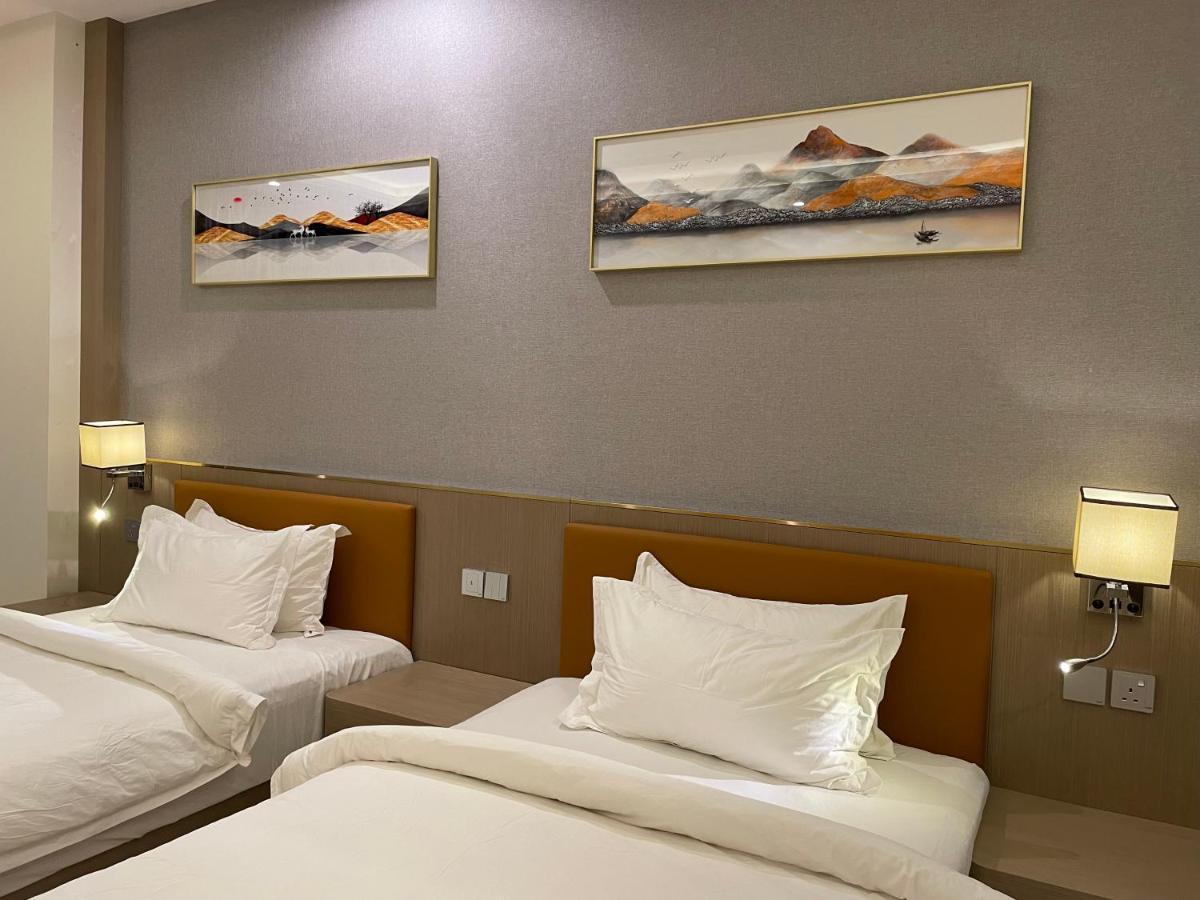 Season Inn Hotel_Al Hail Seeb Exterior photo